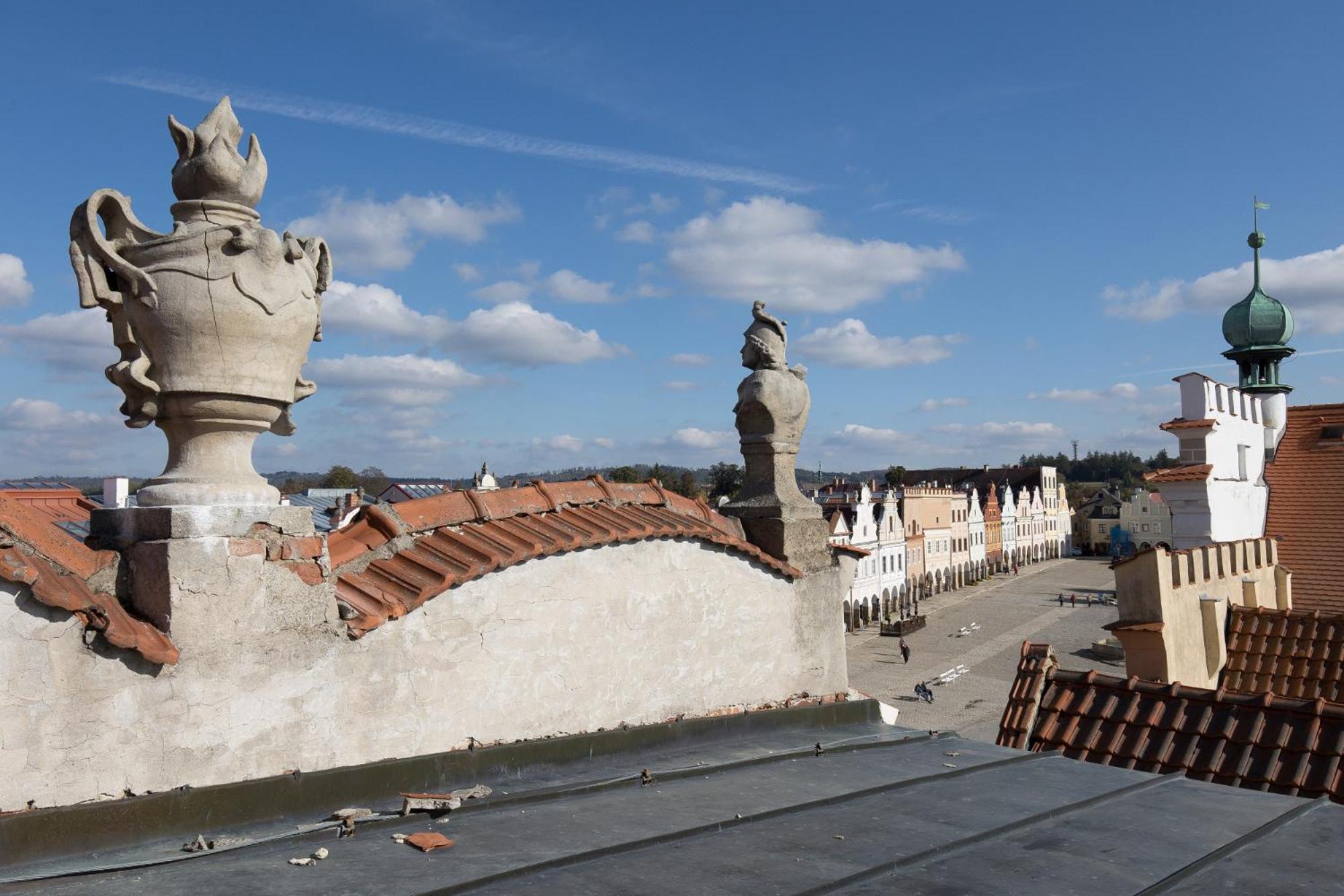 Hotel U Cerneho Orla Telc Exterior photo